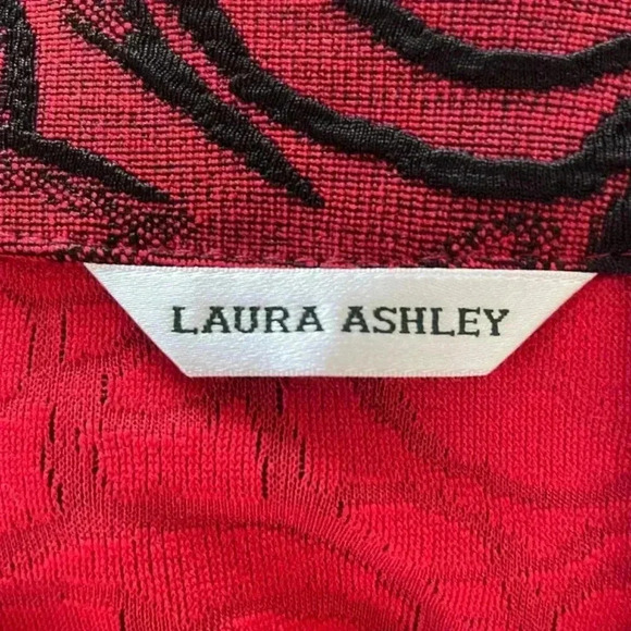 Laura Ashley Red Black Rose Floral Open Front Top Medium Slinky Knit Stretch - Picture 8 of 9